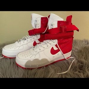 Nike SF Air Force 1 High - University Red